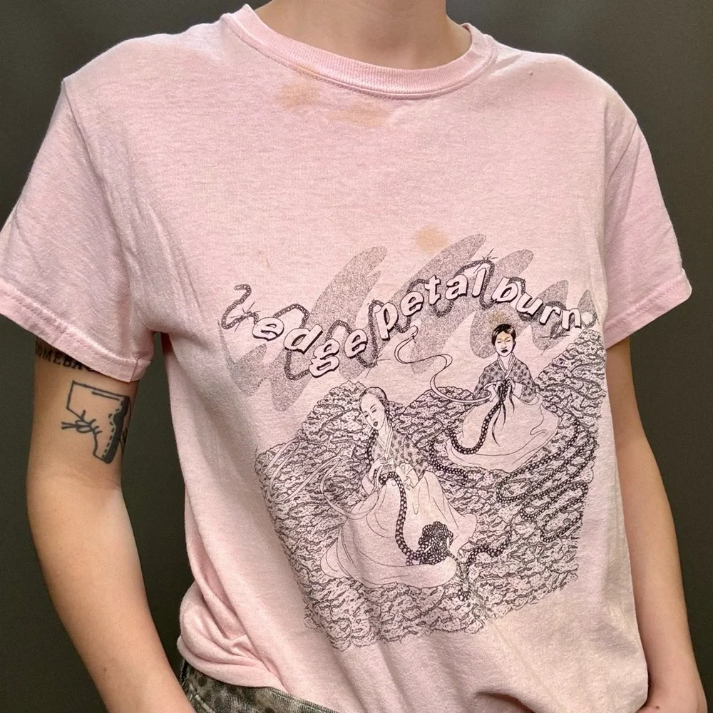 Edge Petal Burn Graphic Tee - Picture 1 of 4